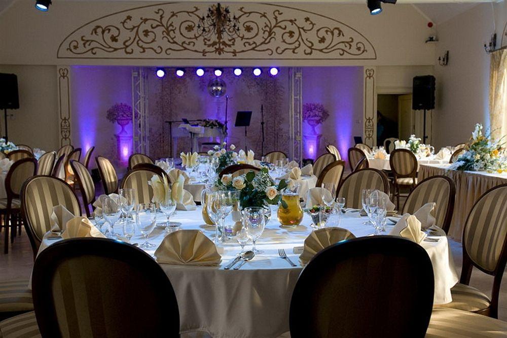 Villa Estera - Hotel & Restauracja Michałowice Eksteriør billede