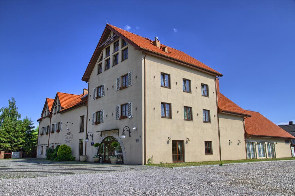 Villa Estera - Hotel & Restauracja Michałowice Eksteriør billede