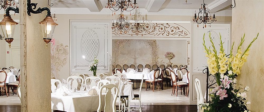 Villa Estera - Hotel & Restauracja Michałowice Eksteriør billede