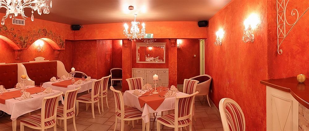 Villa Estera - Hotel & Restauracja Michałowice Eksteriør billede