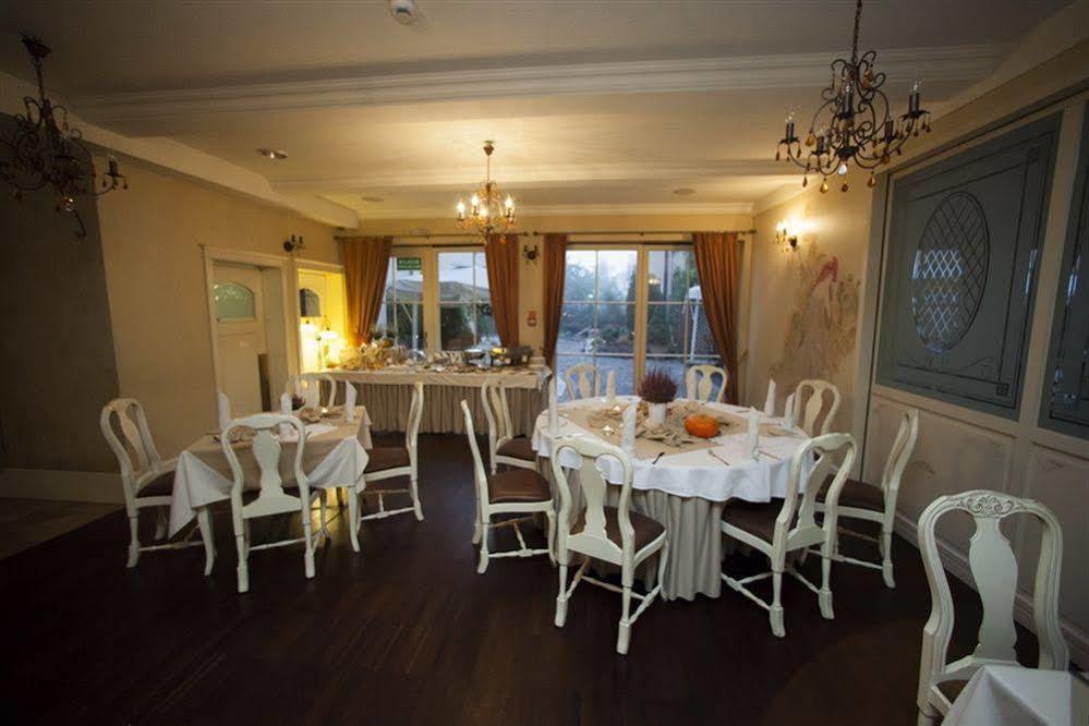 Villa Estera - Hotel & Restauracja Michałowice Eksteriør billede