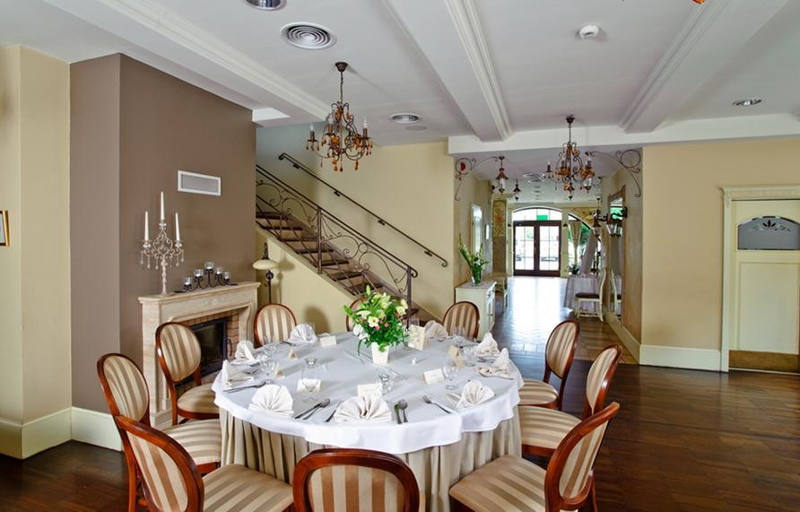 Villa Estera - Hotel & Restauracja Michałowice Eksteriør billede